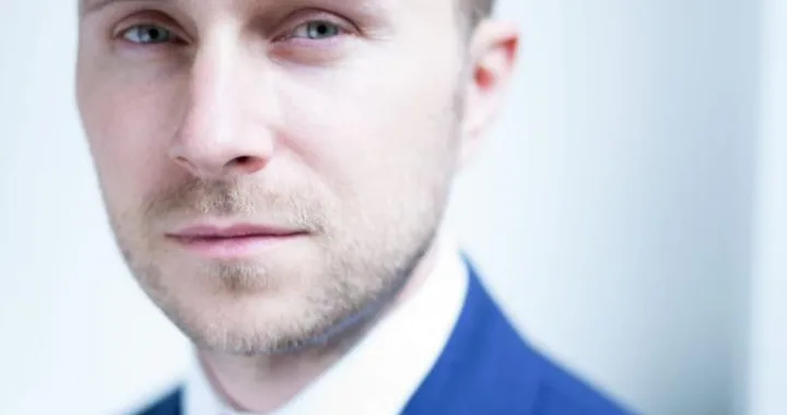 Alex Redington – Violin